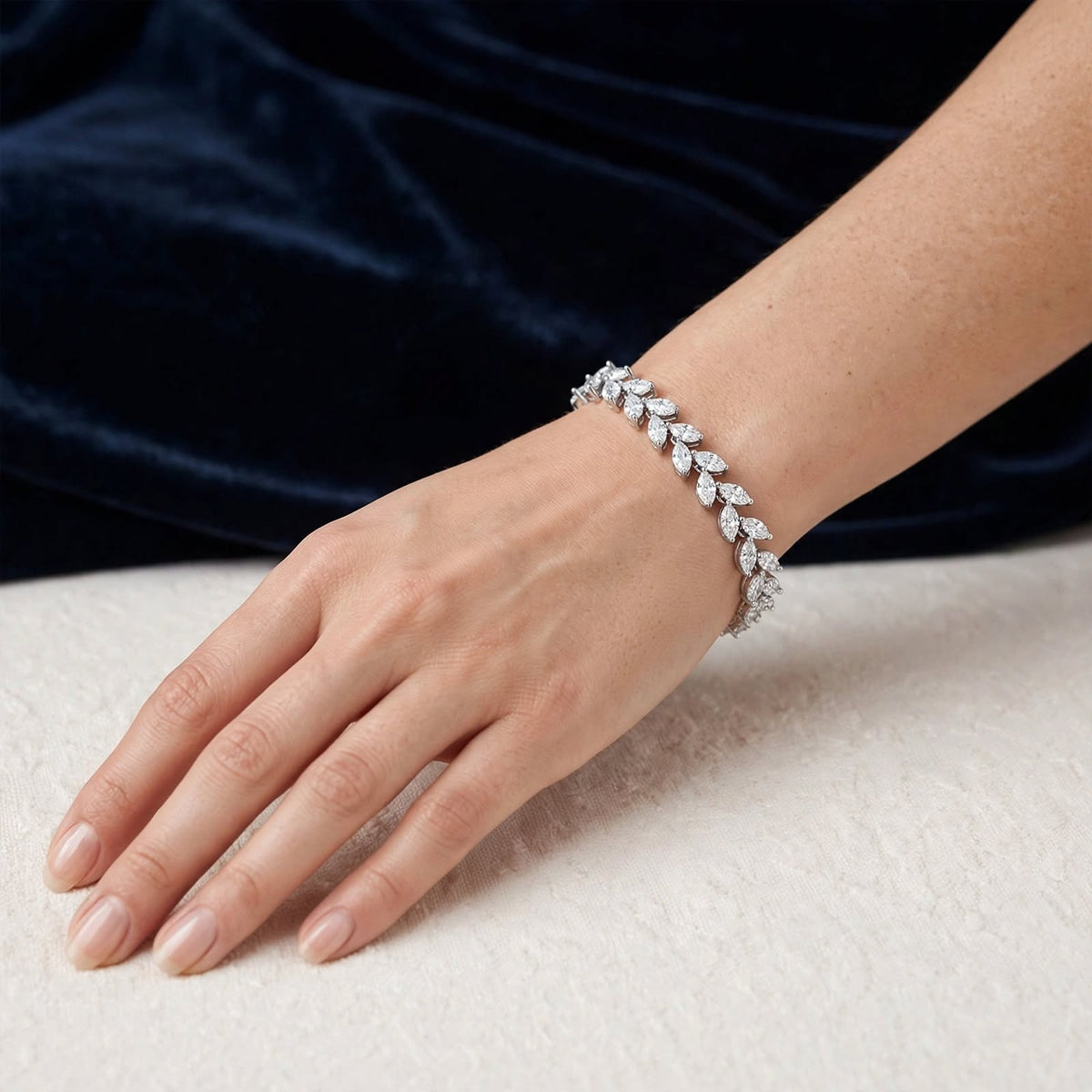 Silver Leaf Zircon Bracelet